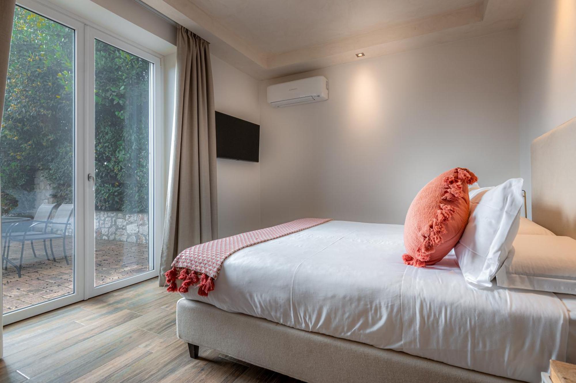 Casabianca Resort Фонди Номер фото